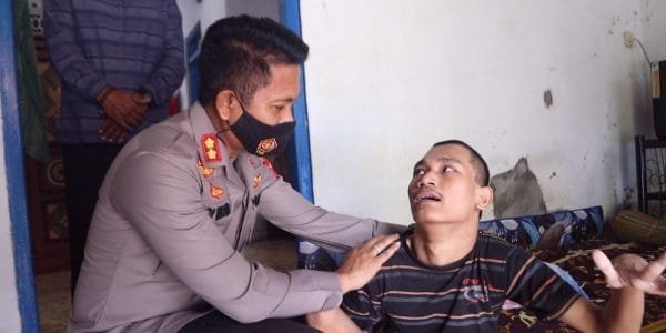 Kapolres Pemalang Beri Motivasi Anak-Anak Penderita Penyakit dan Cacat Sejak Lahir