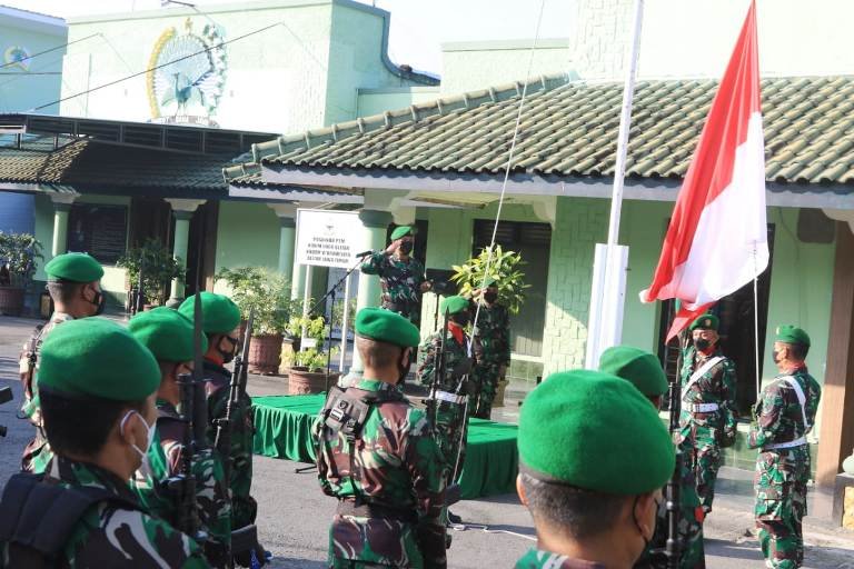 Amanat Kasad Yang Dibacakan Dandim Saat Upacara Bendera Tujuh Belasan di Halaman Kodim 0808Blitar