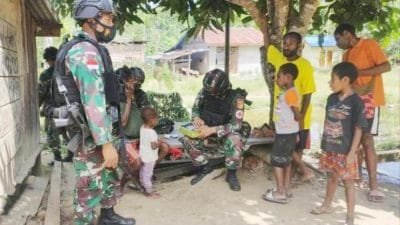 Selalu Ada Bagi Warga Papua, Satgas Pamtas Yonif 711/Rks Lakukan Ini