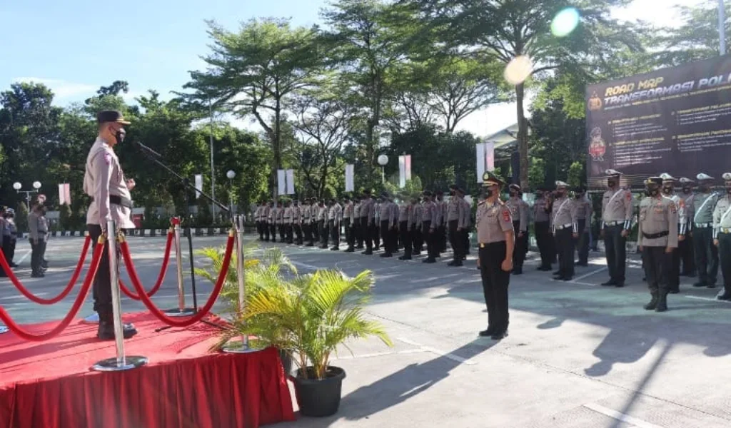 Kapolresta Tangerang Pimpin Upacara Kenaikan Pangkat Pengabdian