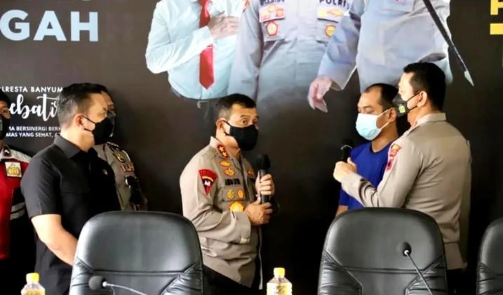 Polda Jateng Ungkap Kasus Peredaran Minyak Goreng Kemasan Tanpa Ijin Edar di Banyumas. 14 Ton Barang Bukti Disita