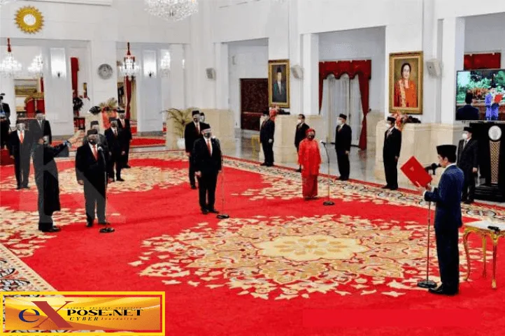 Presiden Joko Widodo melantik 2 Menteri dan 3 wakil menteri Kabinet Indonesia Maju pada Rabu (15/6/2022).