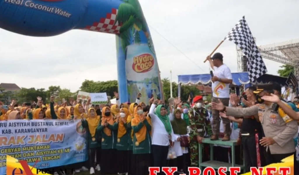 Ribuan orang ikuti Jalan Sehat Gebyar Muktamar Ke 48 Muhammadiyah dan Aisyiyah serentak se-Jawa Tengah