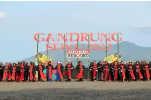 Tari Kolosal Gandrung Sewu Banyuwangi Pukau Ribuan Wisatawan