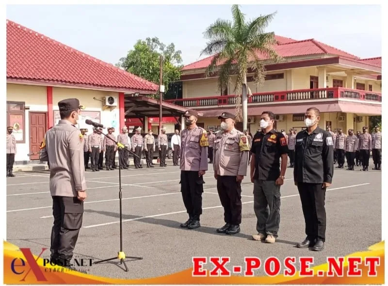 Berikan Penghargaan Anggota Berprestasi