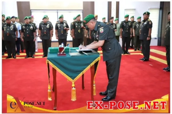 Pimpin Sertijab Tradisi korps