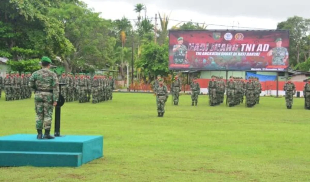Upacara Peringatan Hari Juang TNI AD KE-77 di Korem 174/ATW
