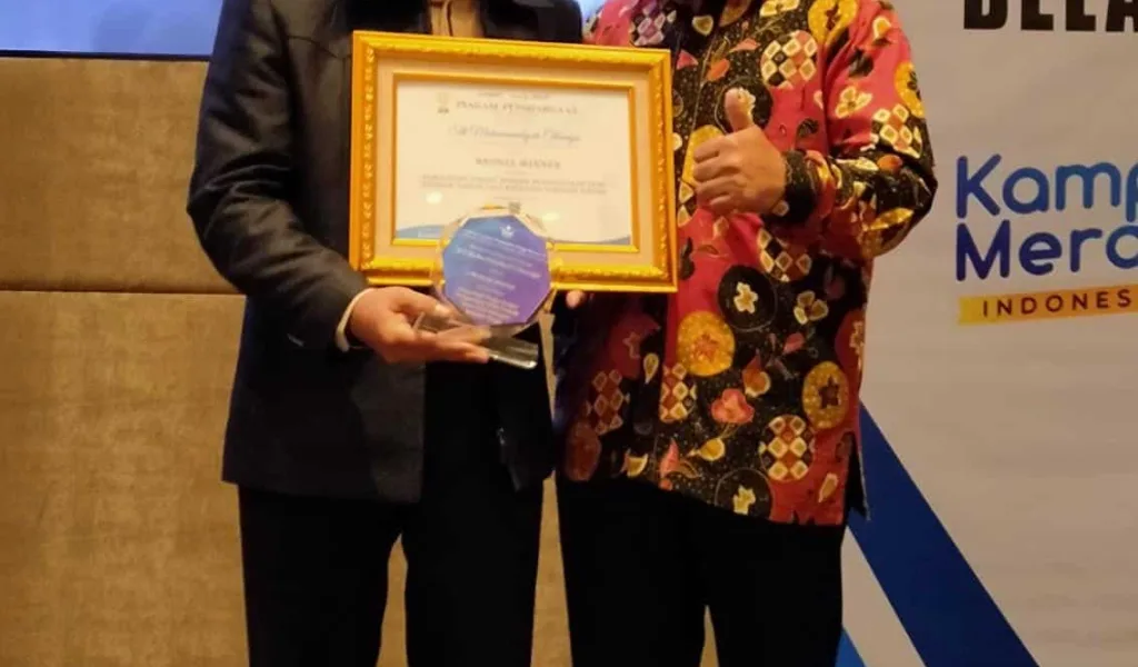 STT Muhammadiyah Cileungsi Terima Penghargaan Pengelola SPMI Terbaik Tahun 2022