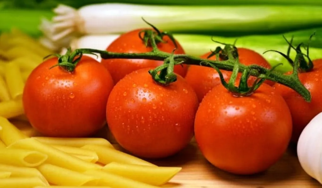 Manfaat Tomat Ceri untuk Kesehatan dan Cara Tepat Mengonsumsinya