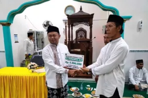 Safari Ramadan, Sugianto Bantu Pembangunan di Masjid Nurul Jannah Tanpa CSR