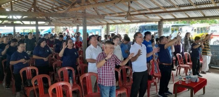 Jemaat GPdI Wilayah 4 Paal 2 Gelar Ibadah dan Lomba di Pantai Tasik Ria Manado