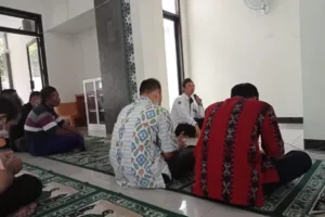 Pasca Sholat Ashar, RSUD dr R Soetrasno Rembang Bagikan Takjil ke Keluarga Pasien?