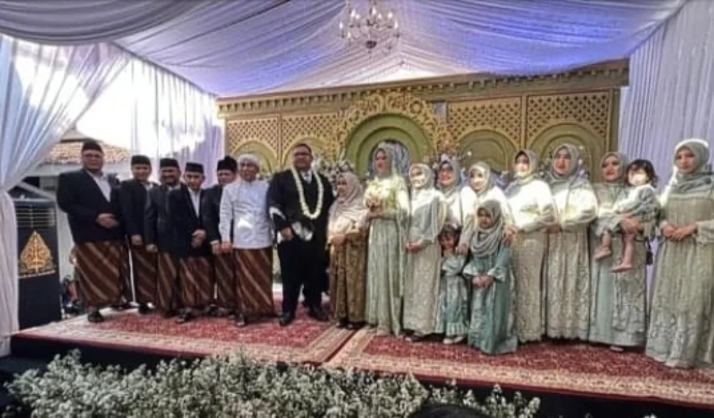 Ganjar Pranowo Hadiri Pernikahan Adik Menag Yaqut