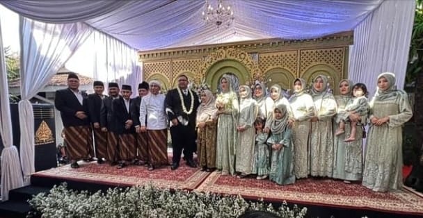 Ganjar Pranowo hadiri pernikahan adik Menag Yaqut