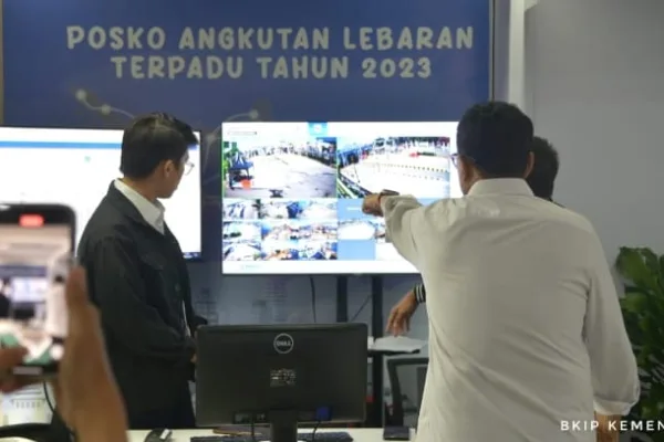 Arus balik penumpang angkutan umum