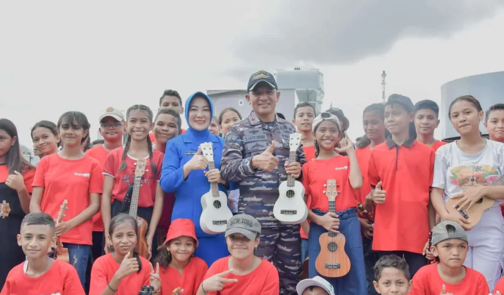 Lantamal IX Ambon Pentas Musik Bersama Ribuan Komunitas Jukulele