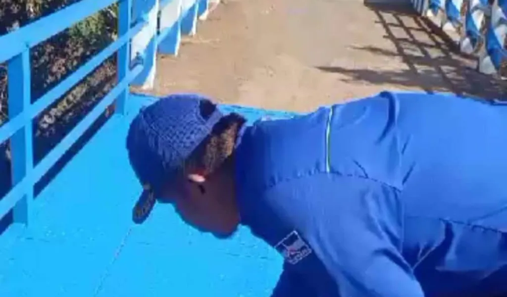 Yusuf Kurniawan Kerja Bakti Bersama Mantan Nasabah