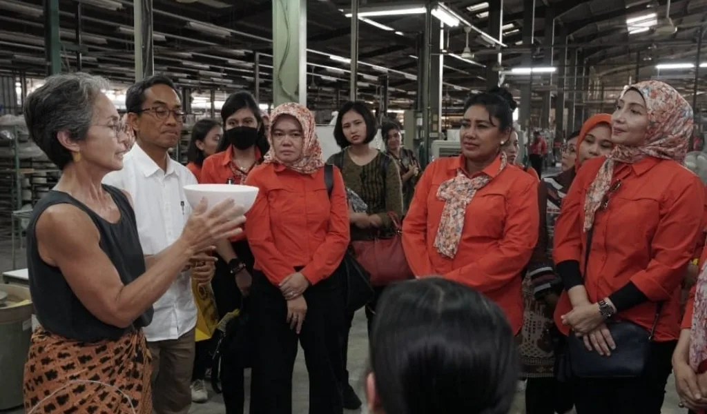 Dharma Pertiwi Kunker dan Baksos di Pulau Seribu Pura