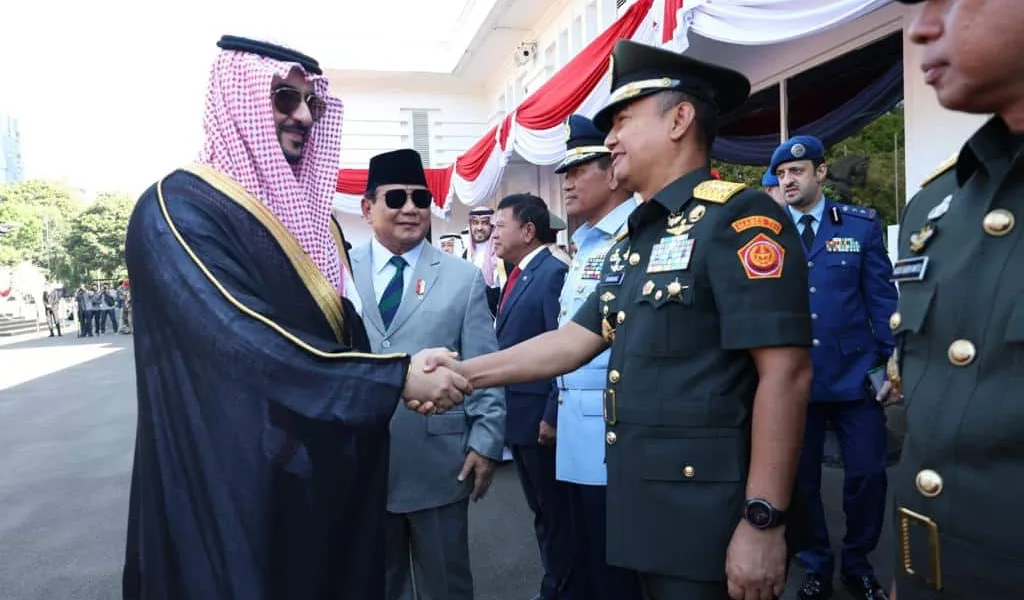 Tingkatkan Kerja Sama Dan Diplomasi Pertahanan, Kasum TNI Bertemu Dengan Menhan Arab Saudi