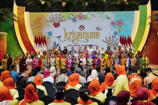 Iriana Joko Widodo Meninjau