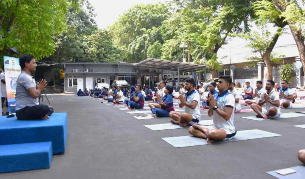 Bakamla RI Jemput Delapan Nelayan Indonesia