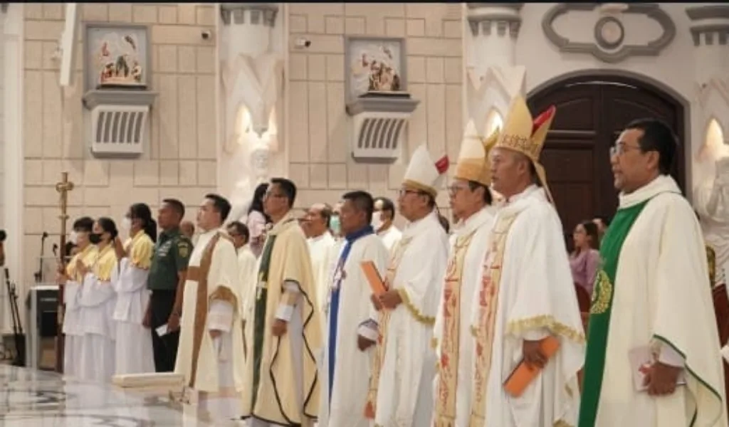 Menpora dan Wakapolri  Hadiri Penutupan Kapolri Cup Basketball Tournament 2023