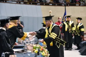 Kabakamla RI Sandang Gelar Doktor, Predikat Cum Laude