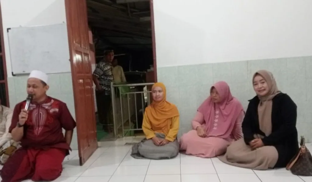 Warga Puspa Raya Dzikir-Sholawat, Mardiah: Giat Positif di Malam Pergantian Tahun