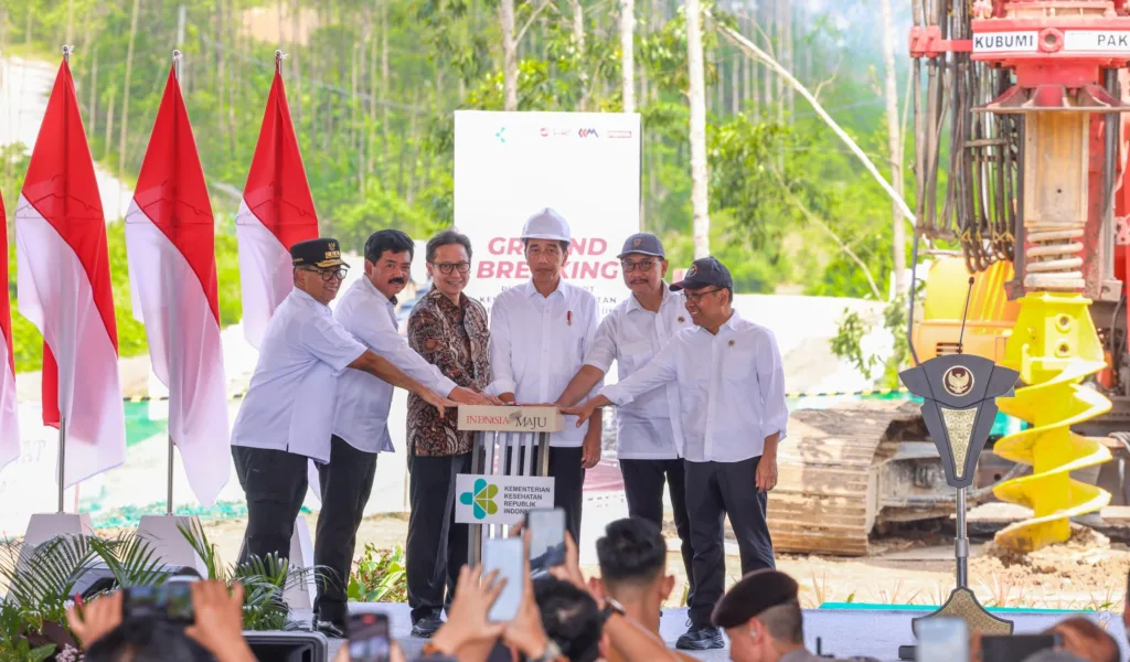 Kemenkes Bangun RS Vetikal di IKN, Jokowi Tekan Sirine