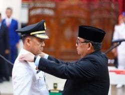 gubernur riau lantik hambali jadi p