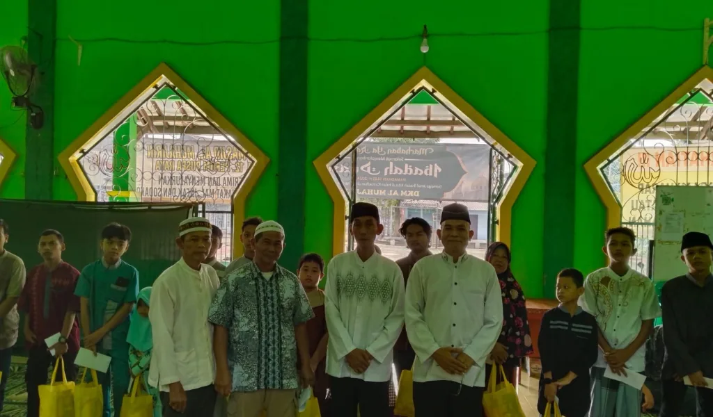Warga Puspa Raya RW 012 Gelar Santunan Anak Yatim Piatu dan Dhuafa
