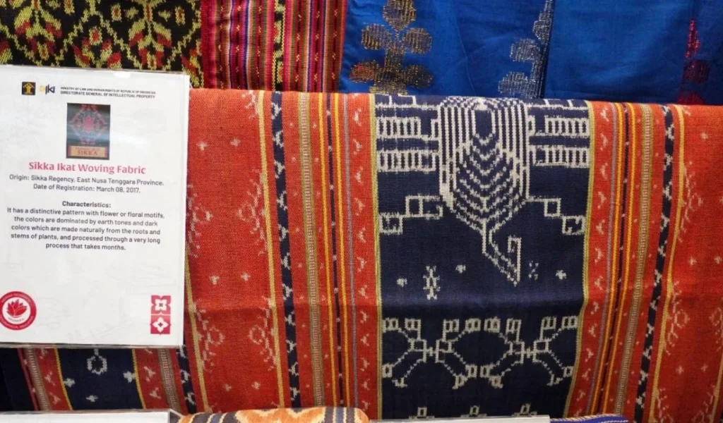Tenun Ikat Sikka NTT dan Sekomandi Sulbar Diminati Pengunjung Pameran IG di Jenewa