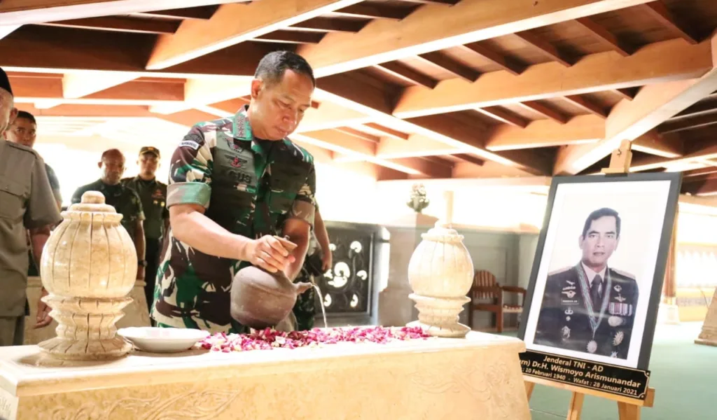 Panglima TNI Laksanakan Ziarah ke Makam Presiden RI ke-2