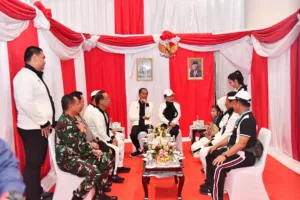 Panglima TNI Dampingi Presiden RI Buka Peparnas XVII Solo 2024