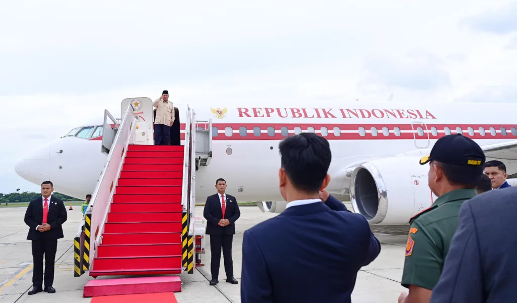 Panglima TNI Antar Keberangkatan Presiden RI Kunjungan Kenegaraan ke Luar Negeri