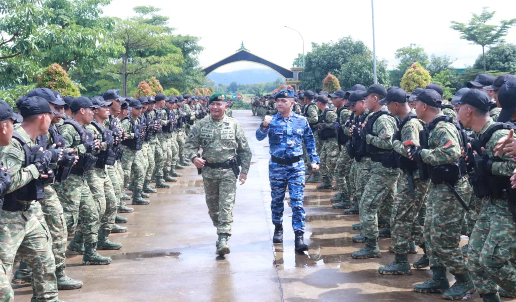 Pangkoopsud II Dikukuhkan sebagai Warga Kehormatan Divisi Infanteri 3 Kostrad