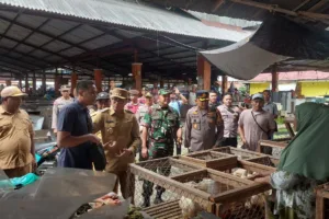 Dandim Timika Bersama Forkopimda Pantau Stabilisasi Harga Sembako
