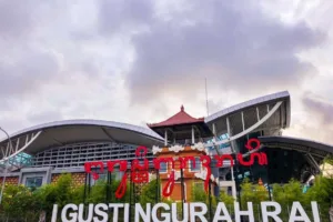 Fenomena Aneh di Ngurah Rai: Turis Jemput Turis