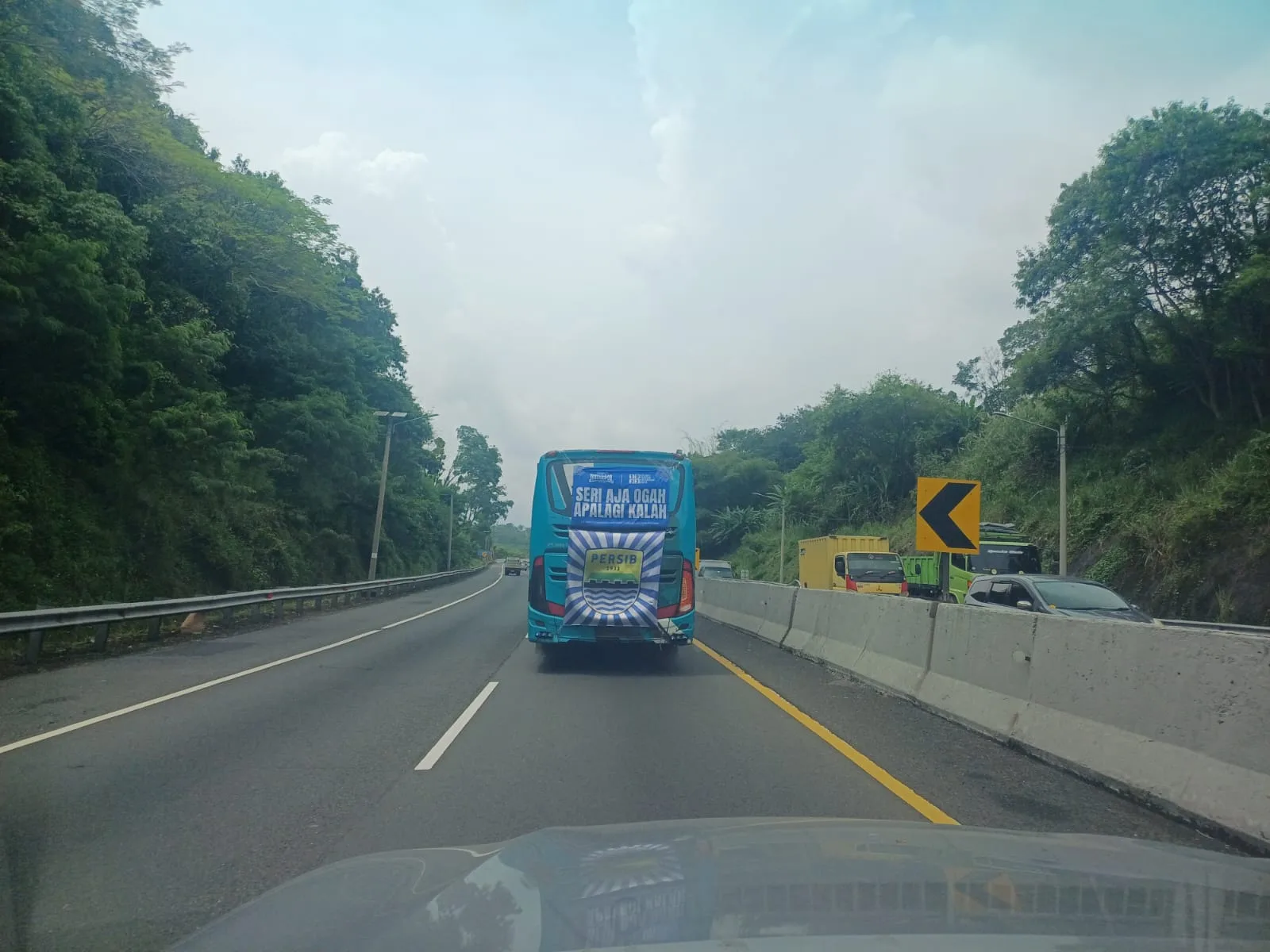 Persib vs PSS Sleman, Duel Krusial di Gelora Bandung Lautan Api Malam Ini