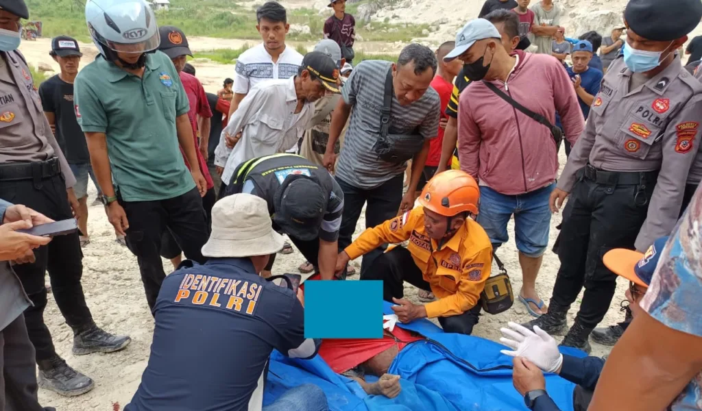 Nama Korban Longsor Tambang Kuda Cirebon, 4 Teridentfikasi