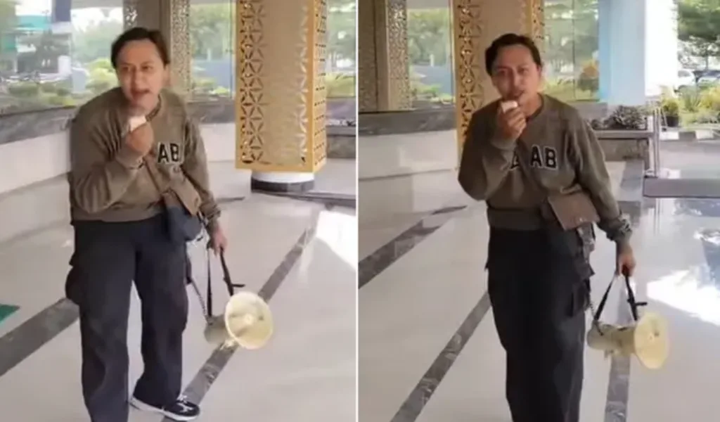 Seorang Ayah Demo di RSUD Karawang, Tuntut Kematian Bayinya