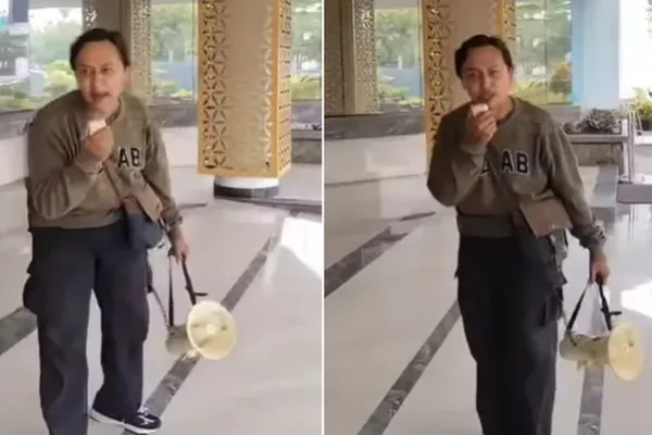 Seorang Ayah Demo di RSUD Karawang,