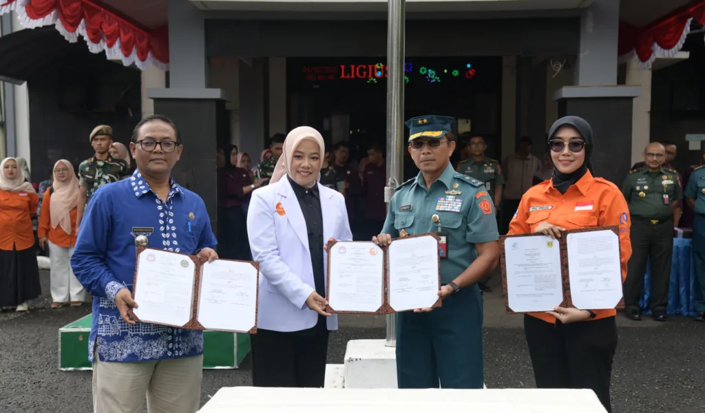 Unhan dan Universitas Esa Unggul Wujudkan Pengabdian di Cijeruk