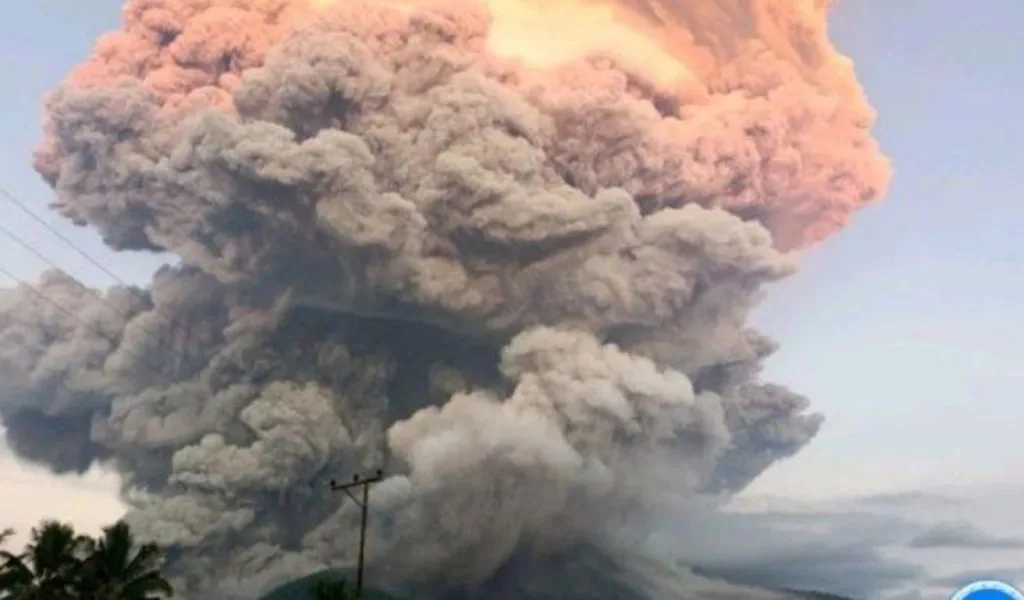 Erupsi Gunung Lewotobi Laki-Laki, Status Tetap Awas