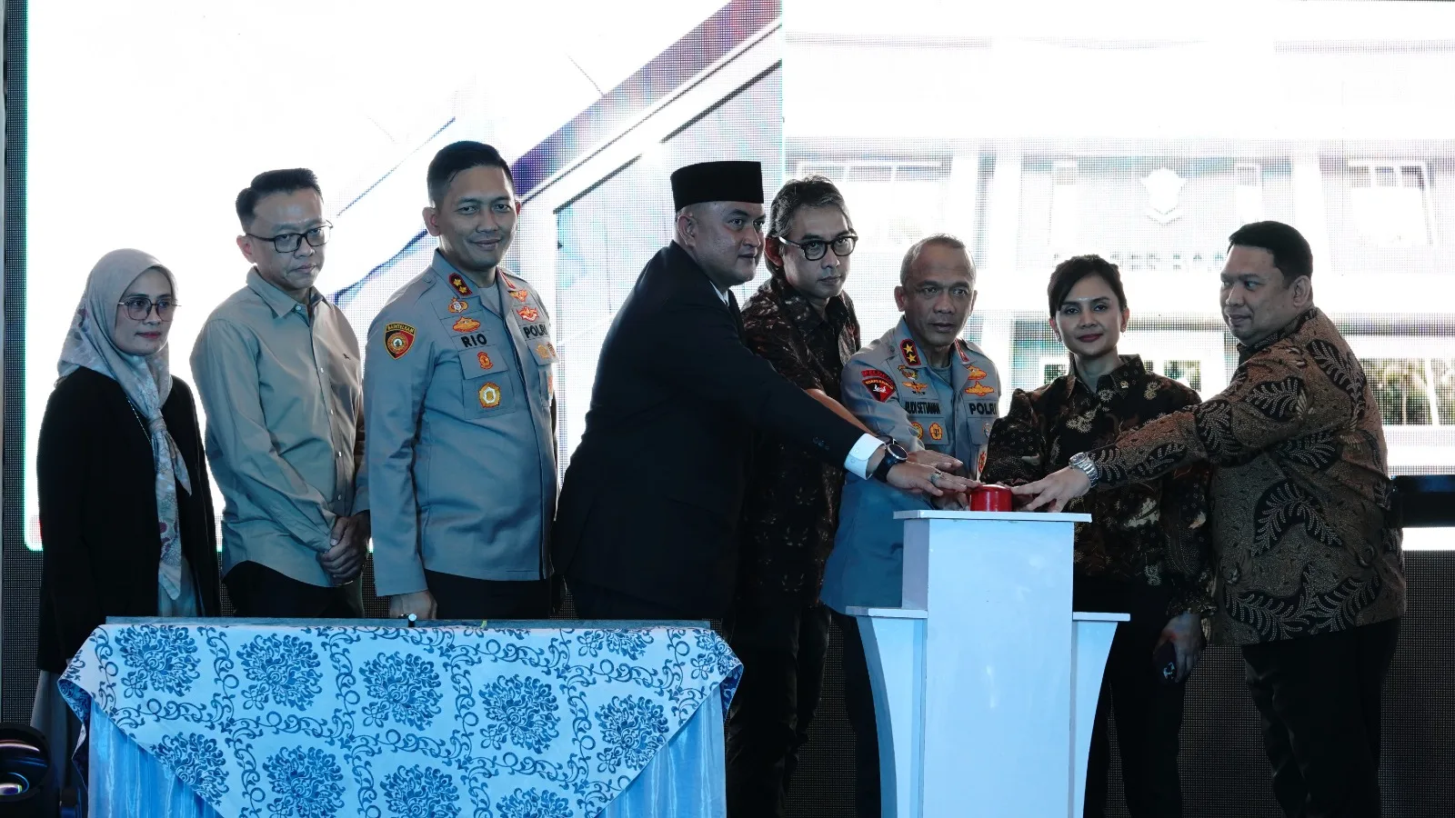 Bupati Bogor Sebut Nama Hoegeng dan Subianto Sangat Inspiratif
