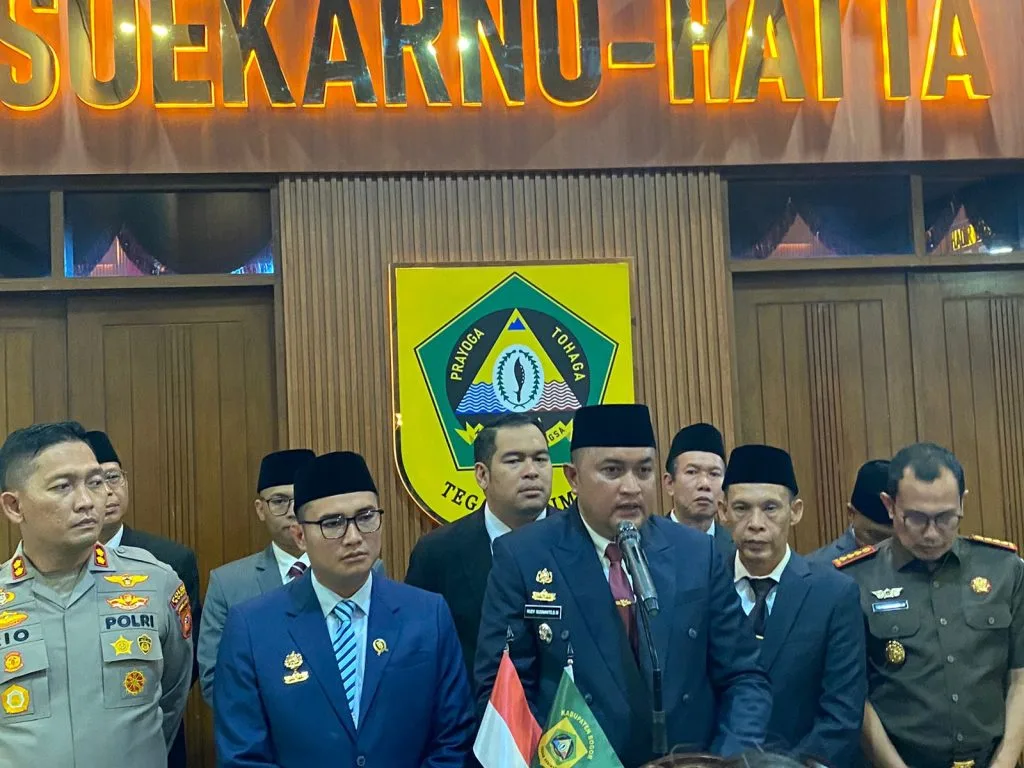 Bupati Bogor Rudy Susmanto Lantik 13 Pejabat Eselon II