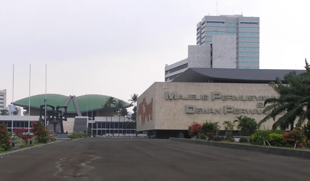 Gaji DPR RI dan Tunjangan