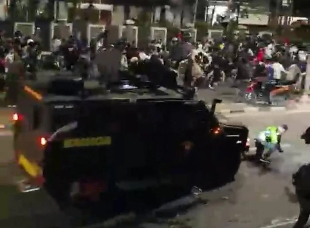 Rantis Brimob Tabrak Driver Ojol