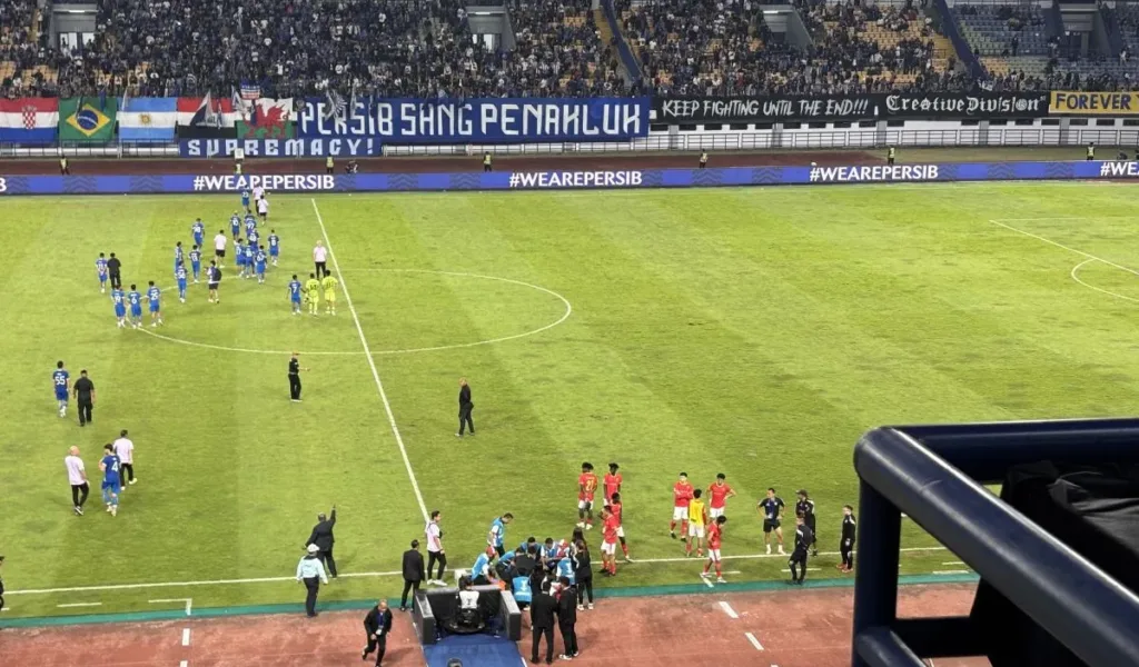 Persib Bandung Lolos ACL 2025 : Analisis Taktik dan Prospek