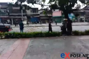 Demo hari ini Bentrokan Pecah, Aparat dan Massa Pendemo Terlibat Saling Serang